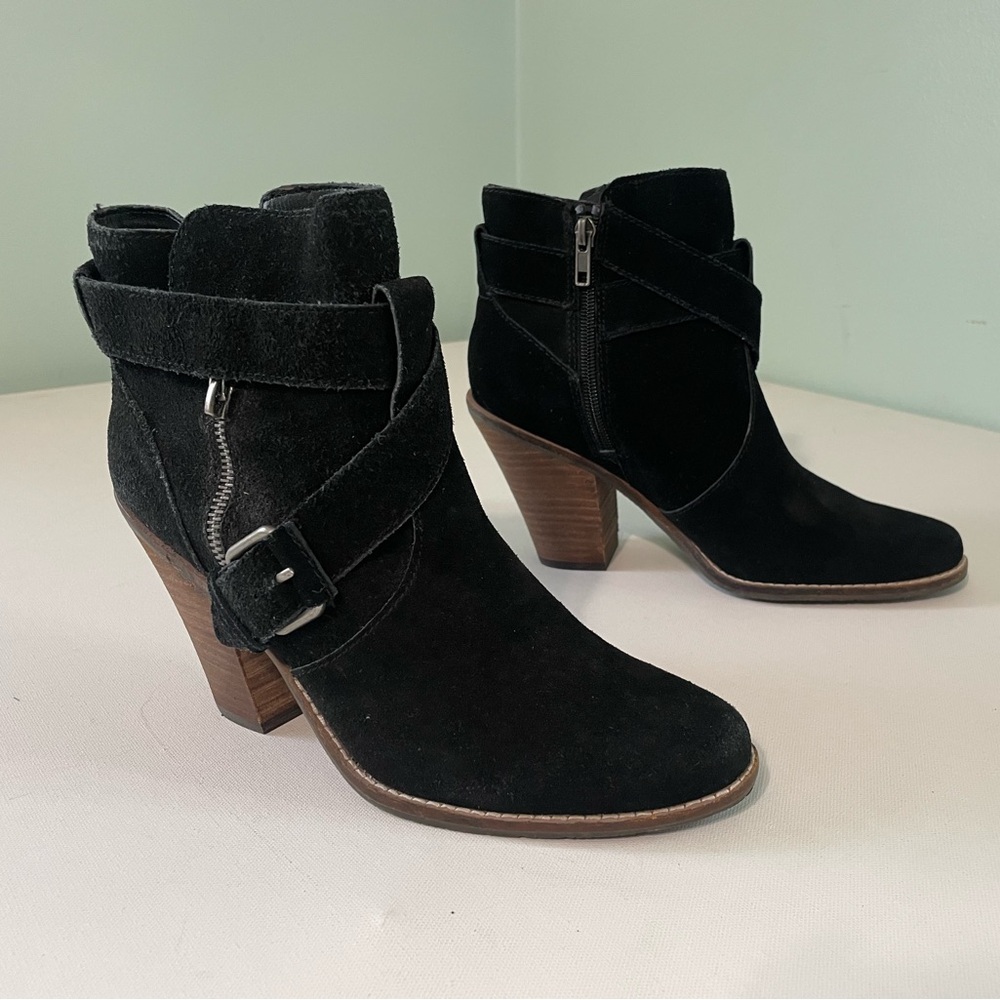 Dolce Vita Black Suede Ankle Boots Biker Distressed Booties Winter Size 9